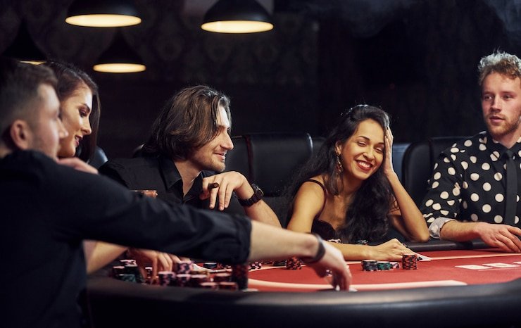 ক্রিকেট ফুটবল ম্যাচের মোবাইল পাঠ